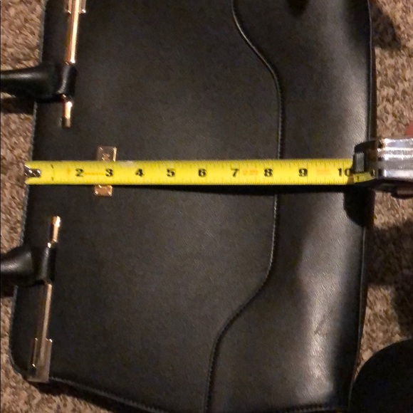 🔵Faux Leather Black Handbag🔵 - Picture 7 of 8